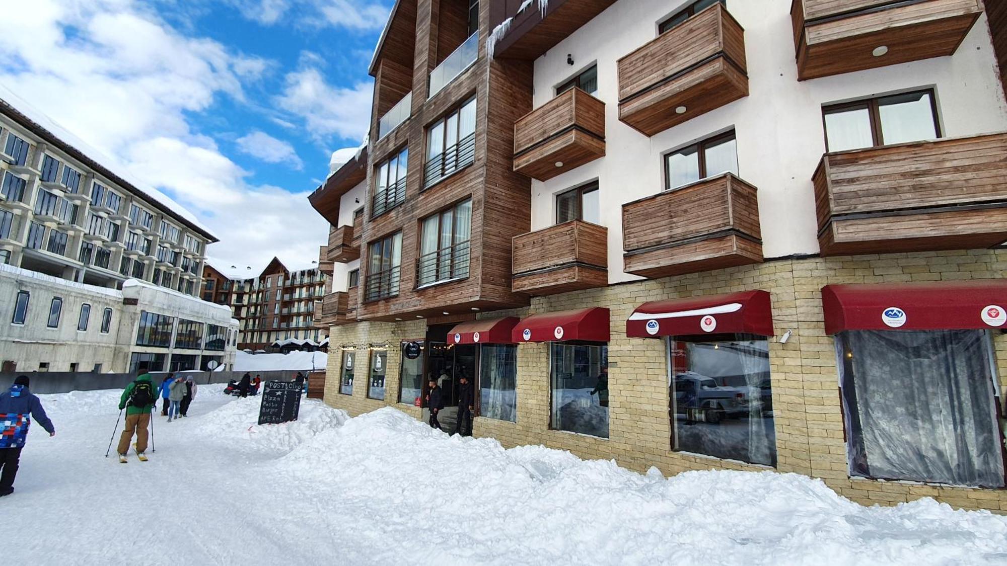 New Gudauri Apartment Near The Ski Lift Exterior photo
